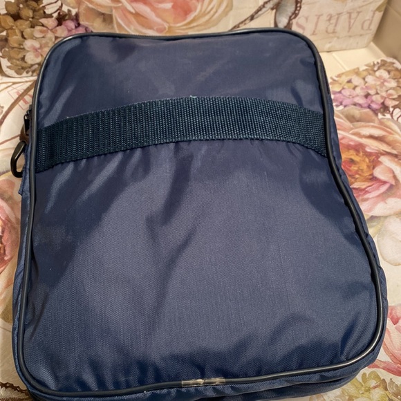 Holland America Navy & White collapsible tote - unused- 18” x 12” x 8” - Picture 13 of 13